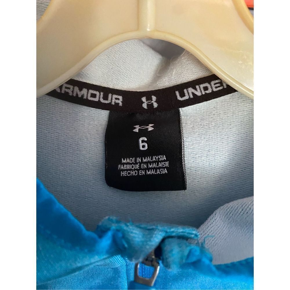 ￼ under Armour girls youth blue, athletic long sleeve hoodie, size 6 - Picture 5 of 5